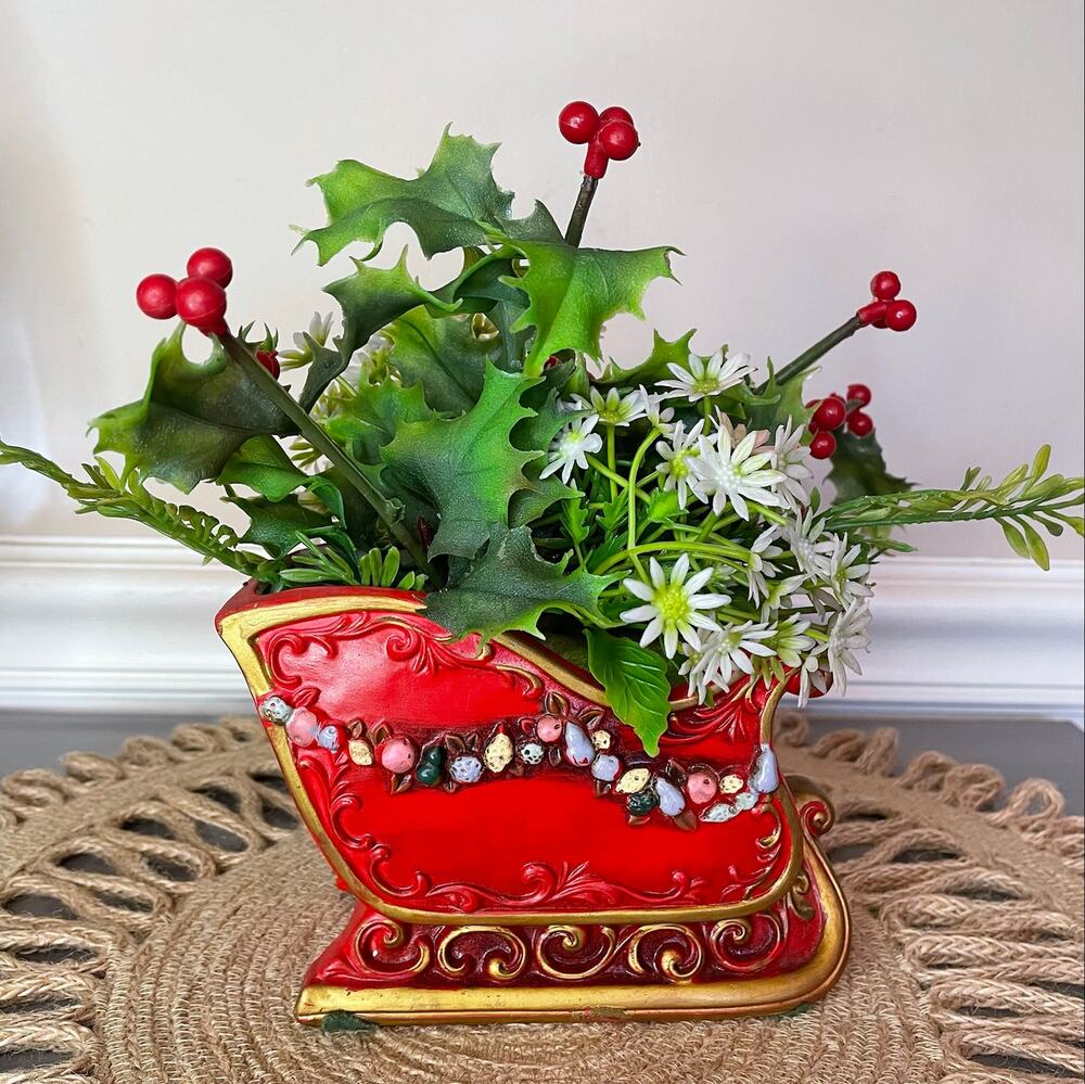 Vintage Chalkware Handpainted Christmas Holiday Santa Sleigh